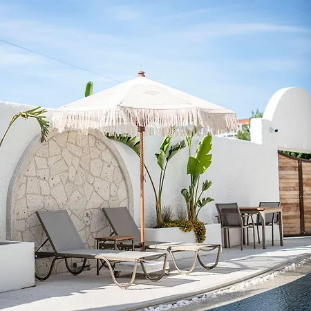Alacope Hotel *